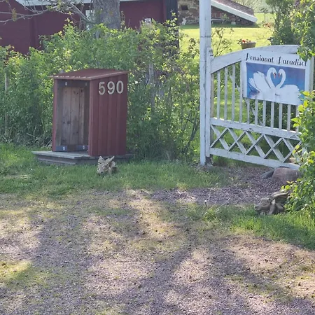 Paradiset Kır Evi *